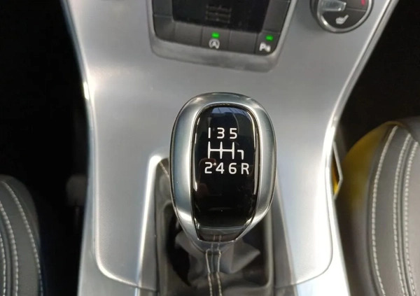 Volvo V60 cena 68500 przebieg: 115462, rok produkcji 2018 z Głogówek małe 254